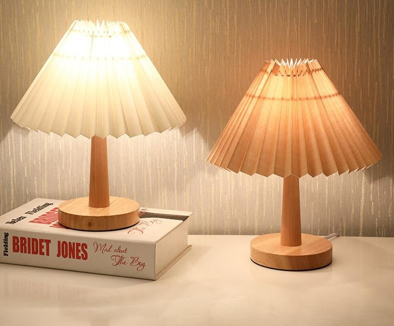 USB pleated vintage lamp

Dimmable Korean LED table light
