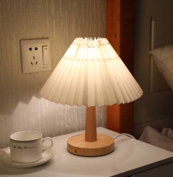 USB pleated vintage lamp

Dimmable Korean LED table light